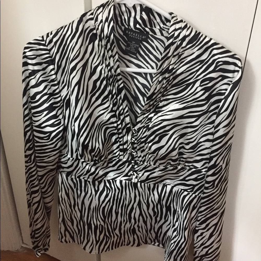 Women’s size 8P zebra stripe blouse